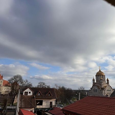 Pensiunea Sada Făgăraş Exteriör bild